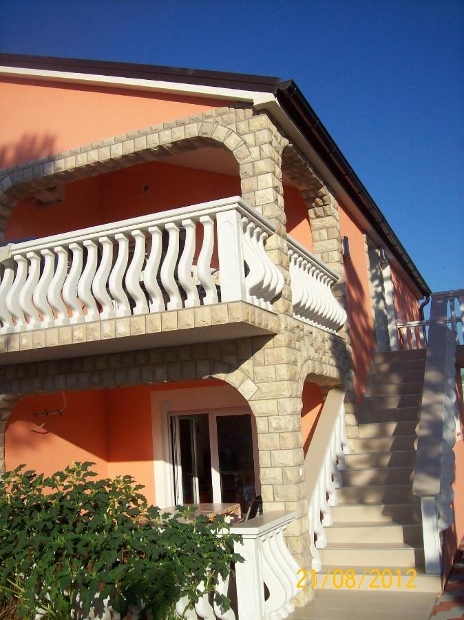 Apartments With A Parking Space Vir - 17422 ภายนอก รูปภาพ